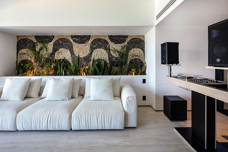 Rio070 - Architectural Masterpiece in Joá