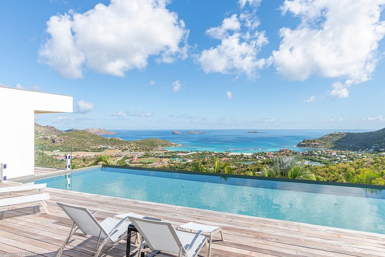 Stb007 – Villa moderna con vistas al mar en Lurin