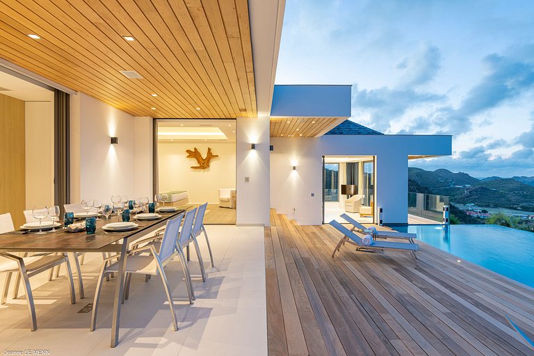 Stb007 – Modern villa with ocean views in Lurin