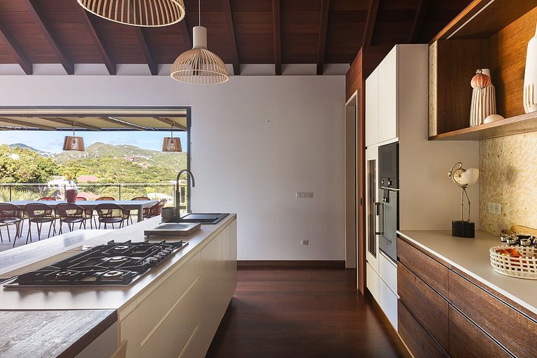 Stb004 – Villa contemporánea con vistas al mar en St. Jean