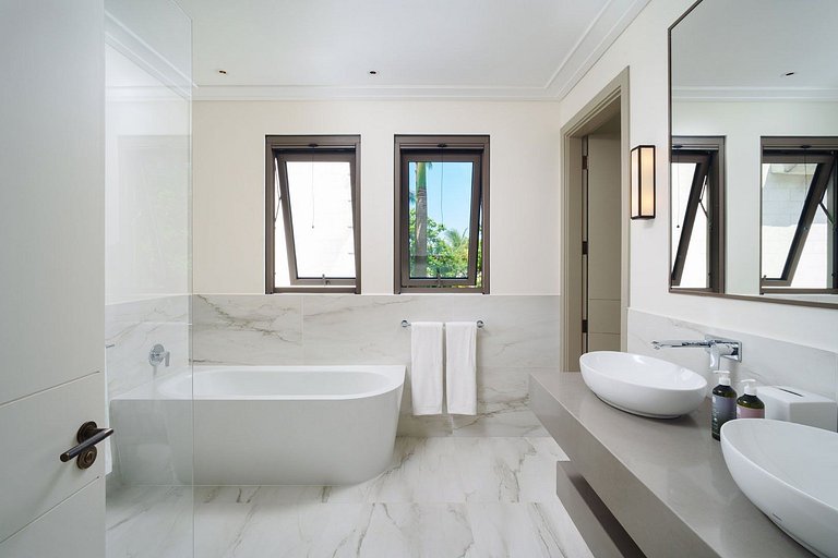 Brb006 – Elegante villa frente al mar en St. James