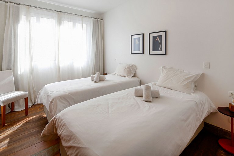 Rio028 - 6 bedroom penthouse in Ipanema