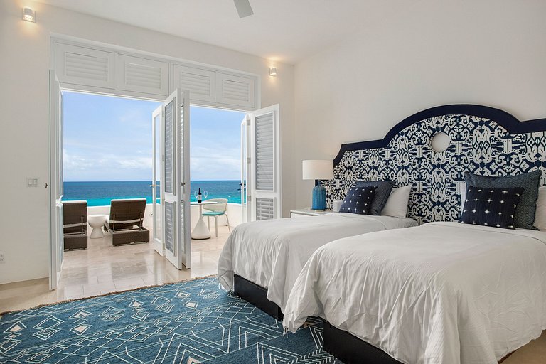 Aia009 – Elegant beachfront villa in Long Bay Beach