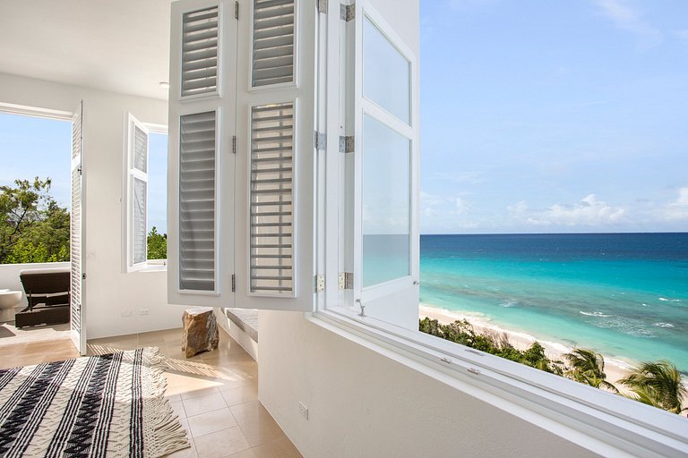 Aia009 – Elegant beachfront villa in Long Bay Beach