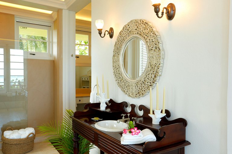 Aia012 – Villa privada moderna en Long Bay