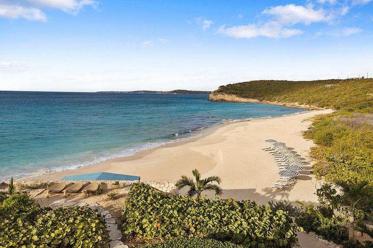 Aia012 – Villa privada moderna en Long Bay