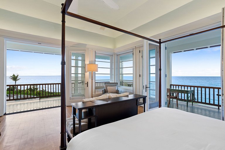 Aia012 – Modern private villa in Long Bay