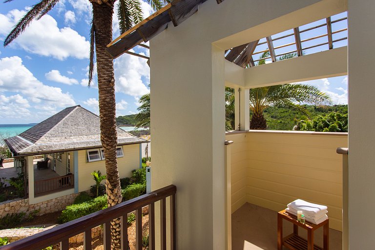 Aia012 – Villa privée moderne à Long Bay