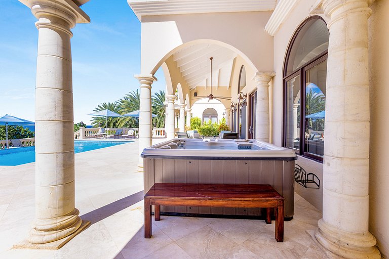 Aia013 – Villa moderna frente al mar en Limestone Bay