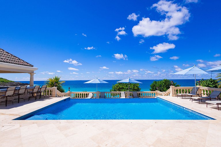 Aia013 – Villa moderna à beira-mar em Limestone Bay