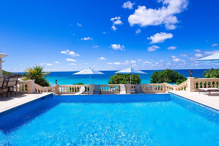 Aia013 – Villa moderna frente al mar en Limestone Bay