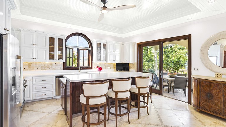 Aia013 – Villa moderna frente al mar en Limestone Bay