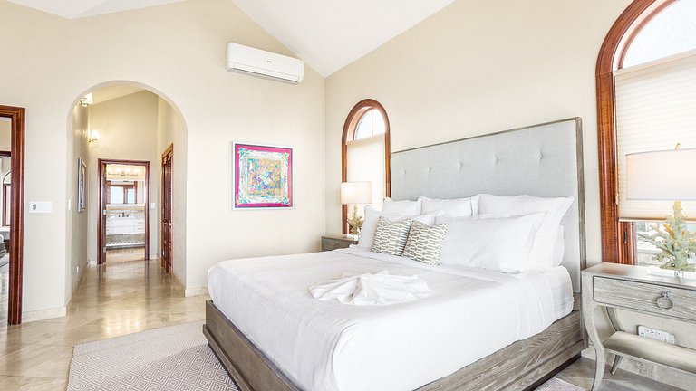 Aia013 – Villa moderna à beira-mar em Limestone Bay