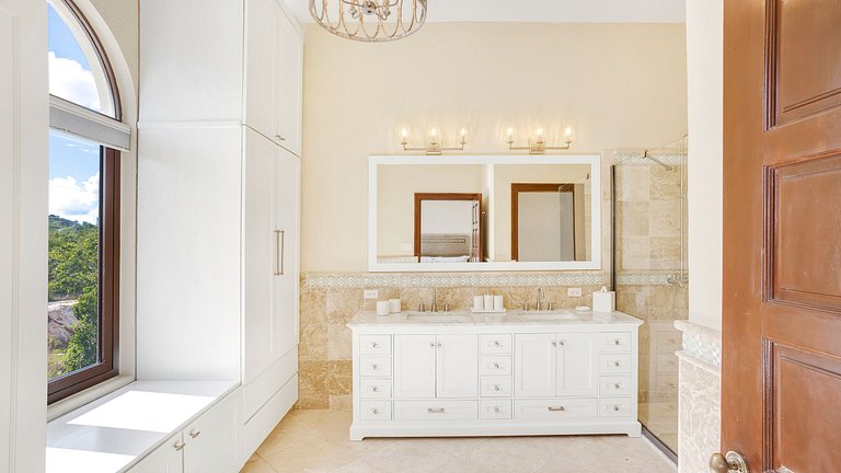 Aia013 – Villa moderne en bord de mer à Limestone Bay