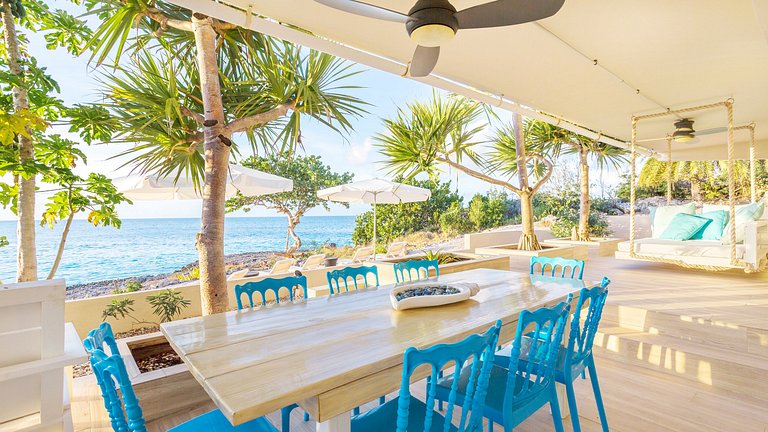 Aia013 – Villa moderna à beira-mar em Limestone Bay