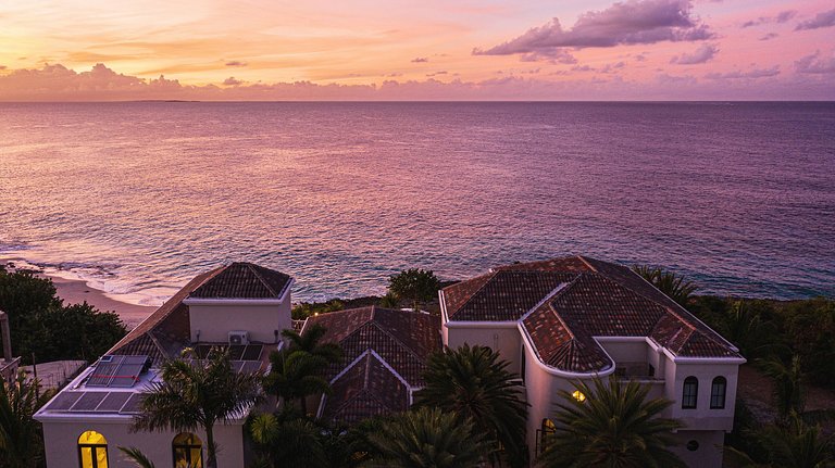 Aia013 – Modern beachfront villa in Limestone Bay