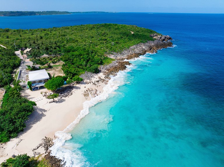 Aia011 – Villa à beira-mar em Limestone Bay