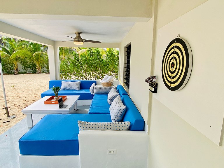 Aia011 – Beachfront villa in Limestone Bay