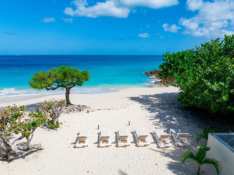 Aia011 – Villa à beira-mar em Limestone Bay