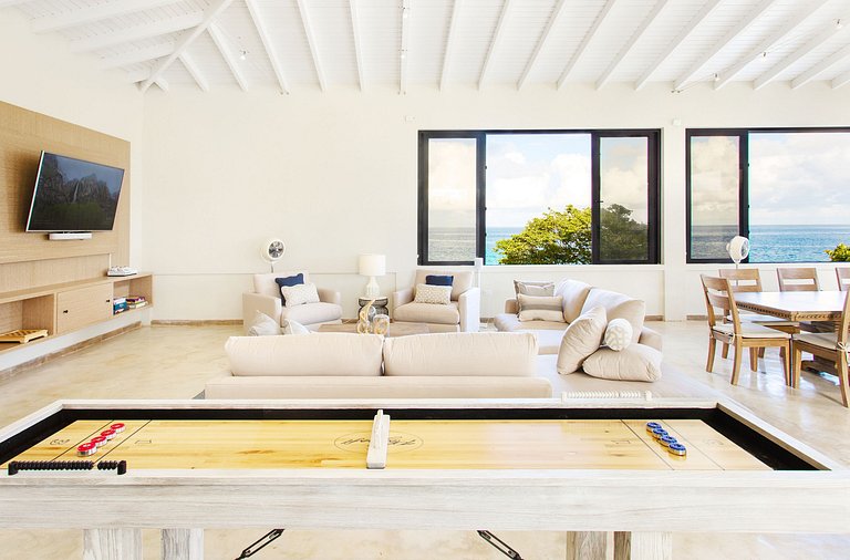 Aia011 – Villa en bord de mer à Limestone Bay