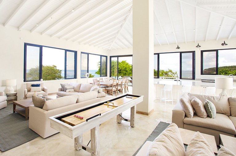 Aia011 – Beachfront villa in Limestone Bay