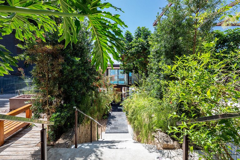 Rio501 - Luxurious villa with sea view in Joá