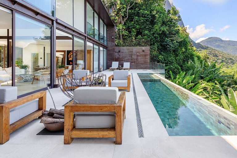 Rio501 - Luxurious villa with sea view in Joá