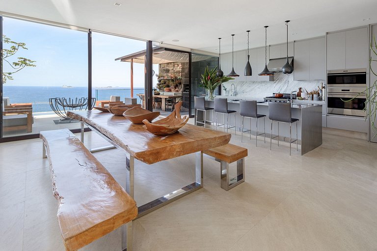 Rio501 - Luxurious villa with sea view in Joá