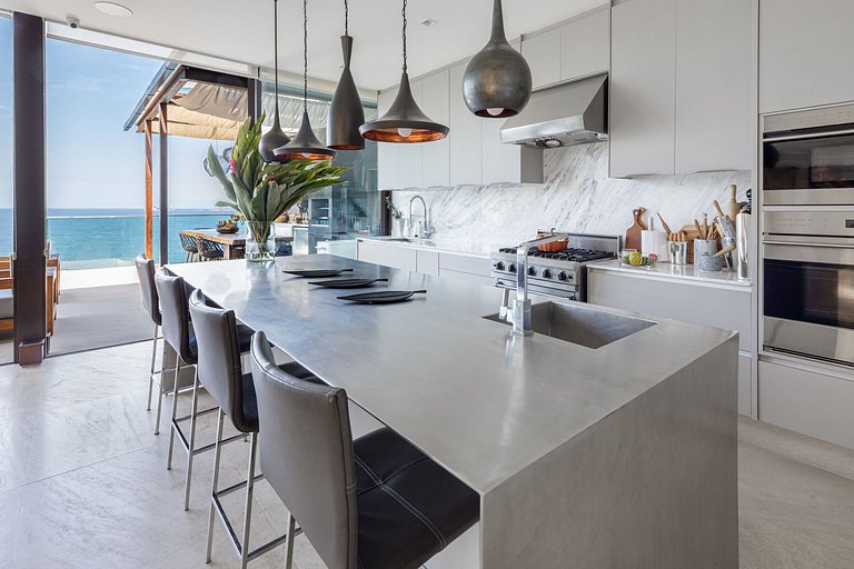 Rio501 - Luxurious villa with sea view in Joá