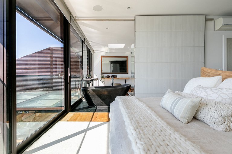 Rio501 - Luxurious villa with sea view in Joá