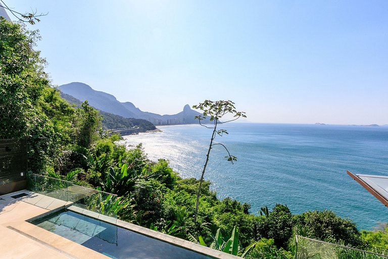 Rio501 - Luxurious villa with sea view in Joá