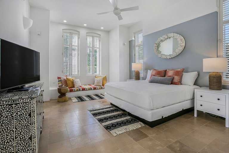 Aia010 – Villa moderna frente al mar en Long Bay Beach