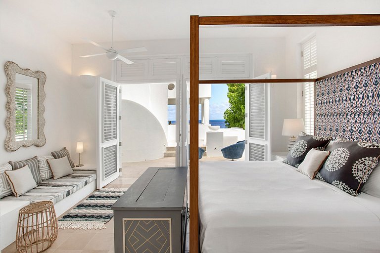 Aia010 – Villa moderna à beira-mar em Long Bay Beach