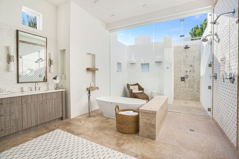 Aia010 – Villa moderna à beira-mar em Long Bay Beach