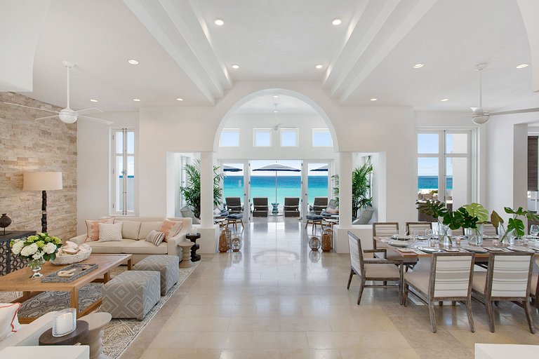 Aia014 – Elegant luxury villa near Long Bay