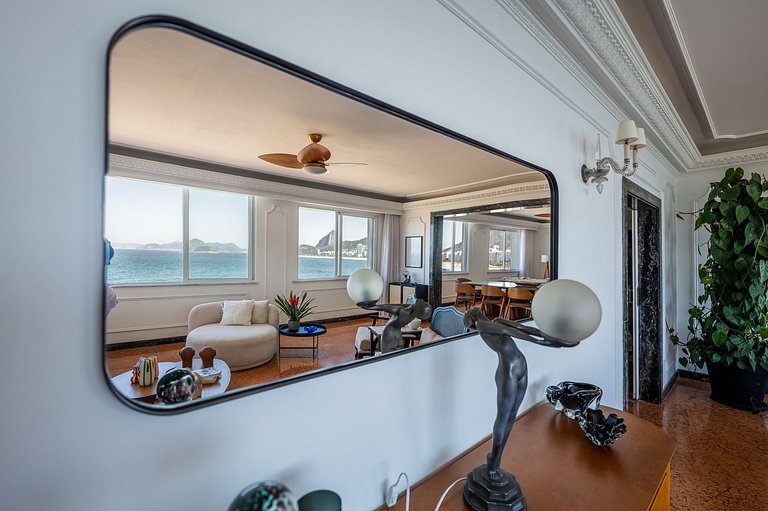 Rio110 – Oceanfront Apartment in Copacabana