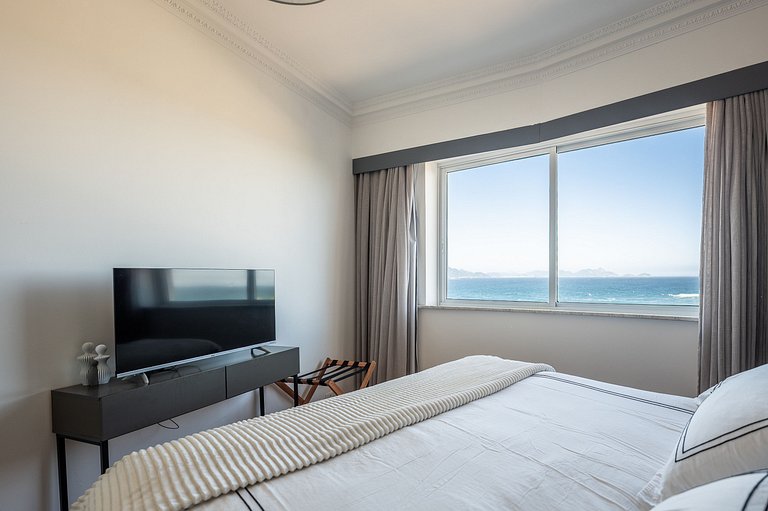 Rio110 – Oceanfront Apartment in Copacabana