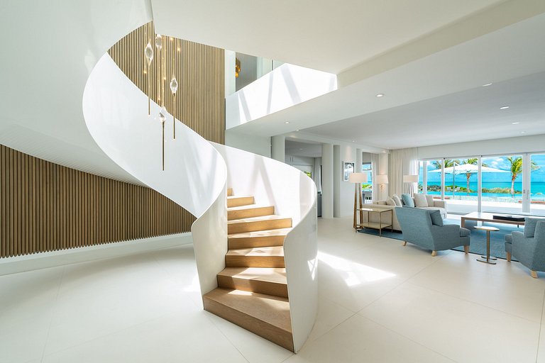 Tci003 – Modern beachfront villa in Grace Bay