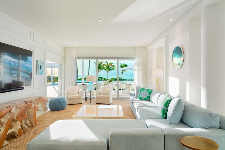 Tci003 – Moderna villa frente al mar en Grace Bay