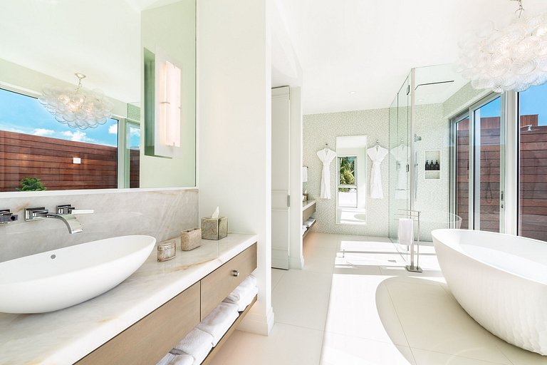 Tci003 – Villa moderne en bord de mer à Grace Bay