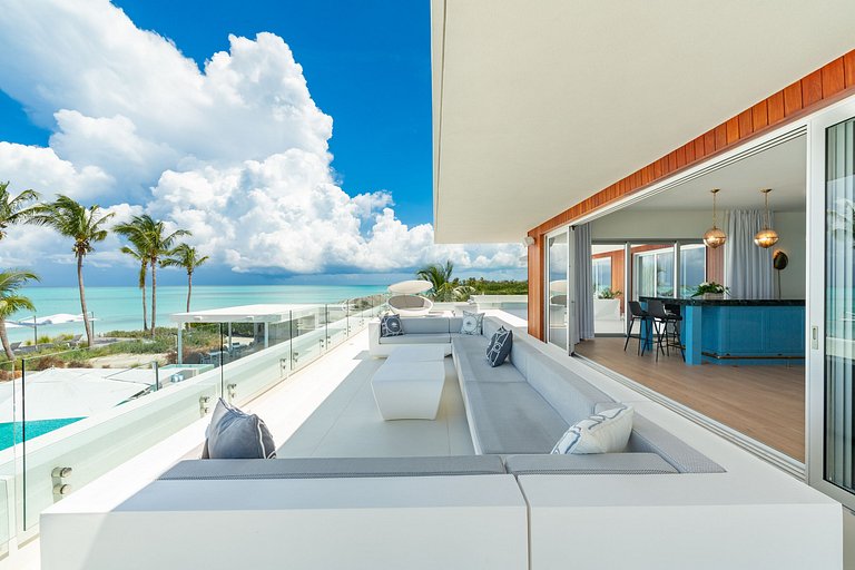 Tci003 – Moderna villa frente al mar en Grace Bay