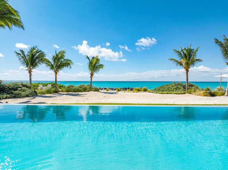 Tci003 – Moderna villa frente al mar en Grace Bay