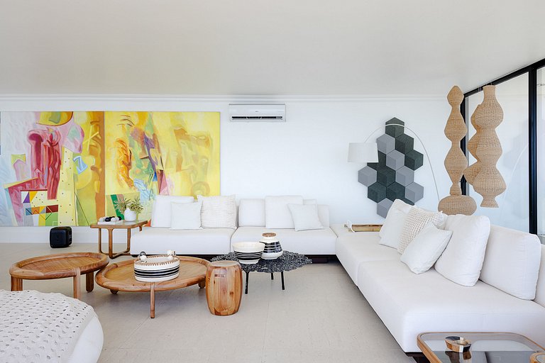 Rio001 - Exclusive Beachfront Penthouse in Copacabana for Sa