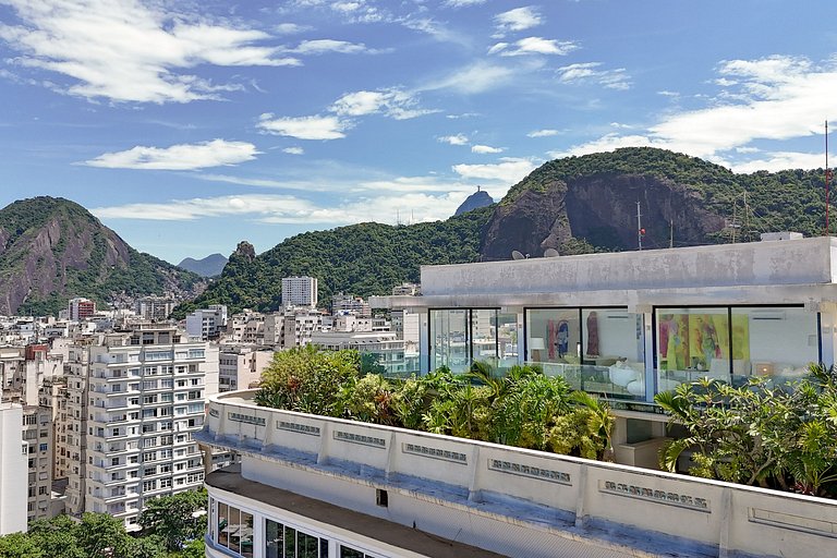 Rio001 - Exclusive Beachfront Penthouse in Copacabana for Sa