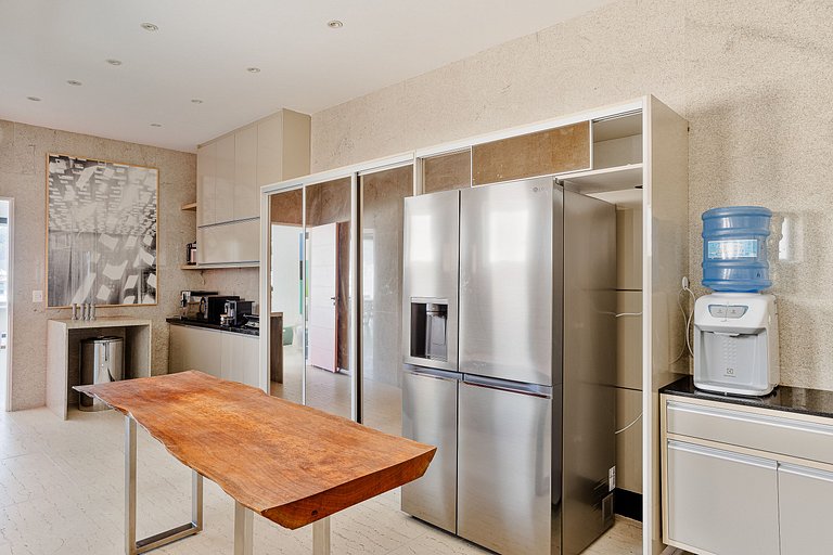 Rio001 - Exclusive Beachfront Penthouse in Copacabana for Sa