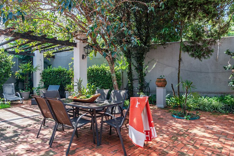 Sao066 - Mansão de Luxo no Jardim Guedala