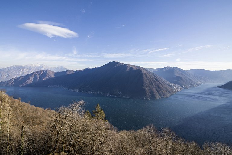Lom003 - Villa con vistas al lago de Como, Pigra