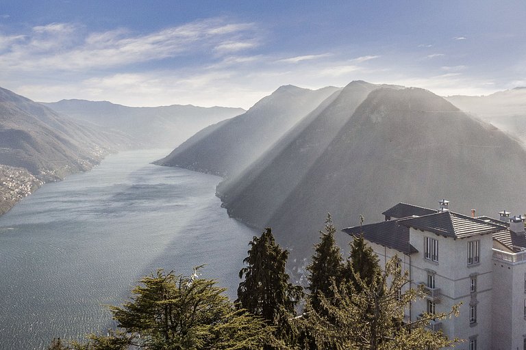 Lom003 - Villa con vistas al lago de Como, Pigra