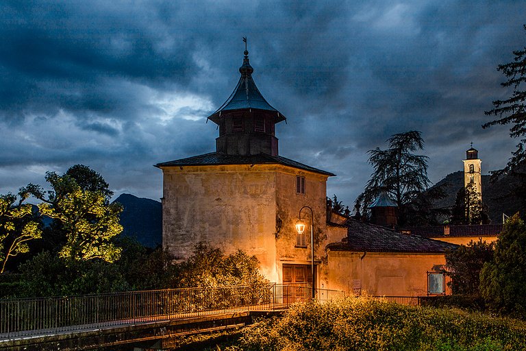 Lom002 - Palazo Italiano en el Lago de Como