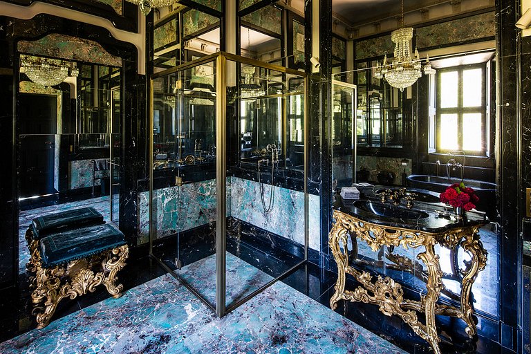 Lom002 - Palazo Italiano en el Lago de Como